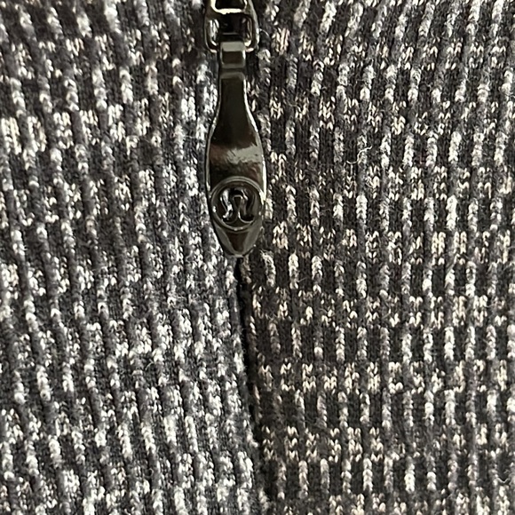 Lululemon jacket - Picture 4 of 7